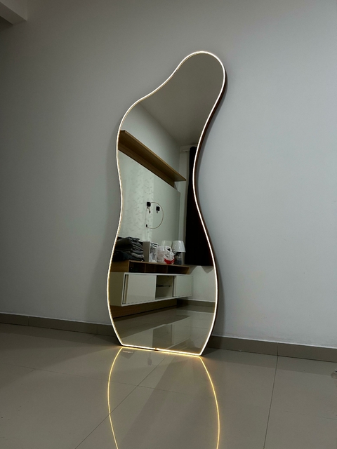 Espelho Silhueta com Led 1.80 x 0.73 - comprar online