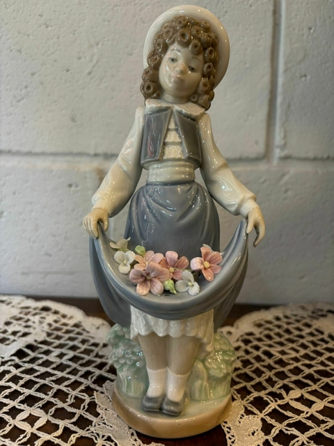 FIGURA DE NAO by LLADRO, , CHICA CON FLORES DEL BOSQUE #545
