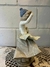 Figura Nao by Lladró Niña Mirando el Mar #315 - Aquellos Fueron los Dias