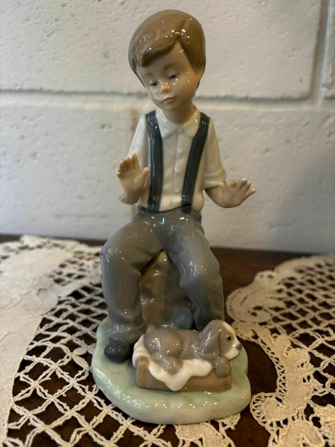 Nao By Lladro - Amigo nostálgico / Niño con perro # 1079