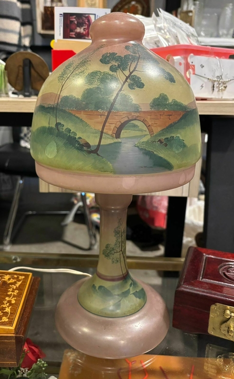 Antigua Lampara de Opalina Pintada