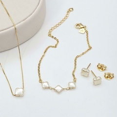 PULSEIRA TREVOS PEROLADOS BANHADO A OURO - OURO - TAM 16 na internet