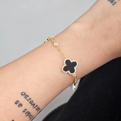 PULSEIRA TRÊS TREVOS COM CRISTAL BANHADO A OURO - comprar online