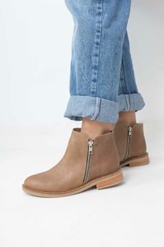 City - Divine Shoes