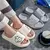 Chinelo Slide com Plataforma - Design de Urso dos Desenhos Animados | Antiderrapante e Confortável para Casa e Praia - loja online