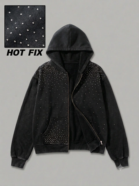 CAMPERA DE BRILLOS EN NEGRO.