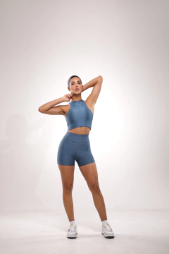 Cropped Essencial Azul na internet