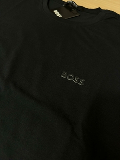 Camisa Hugo Boss | Básica na internet