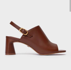Sandalia Close Carrano