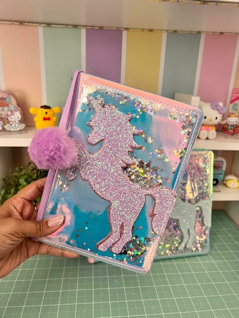 Caderno com glitter unicórnio