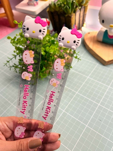 Régua da hello kitty