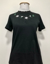 T-shirt Flores na gola