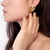Aretes Love en internet