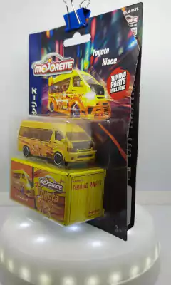 Miniatura Premium Toyota Van Hiace Tuning Parts 7 cms 1/64 - loja online