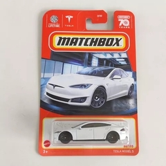 Matchbox Tesla Model S Branco 2024 86/100 Escala 1/64 7 cms - Hobby Motor