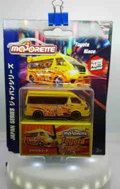 Miniatura Premium Toyota Van Hiace Tuning Parts 7 cms 1/64 - Hobby Motor