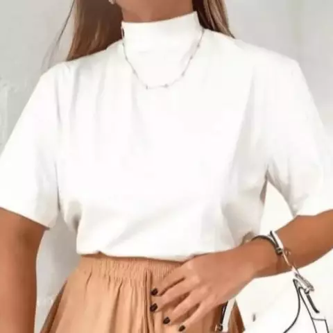 Blusa T-Shirt Manga Curta Gola Alta