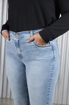 JEAN CELESTE BOLSILLO CON TACHAS ELASTIZADO T. 46- 54 - comprar online