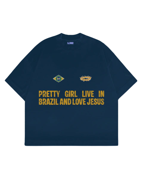 CAMISETA BOXY ⁠BRASIL - PRETTY GIRL by LORIZ na internet
