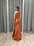 Vestido de festa longo nula manga, drapeado e com fenda frontal - Terracota - loja online
