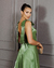 Vestido de festa longo com alça e laço no ombro, saia evasê e fenda - Verde Oliva - comprar online