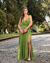 Vestido de festa longo alça, drapeado no busto, saia fluida e fenda - Verde Oliva - comprar online