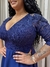 Vestido de festa longo manga curta com renda no busto e saia fluida - Azul Marinho - comprar online