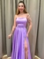 Vestido de festa longo tomara que caia, com faixa na cintura e fenda - Lilas Lavanda - Muzza | Vestidos de Festa para Madrinhas, Formandas e Convidadas