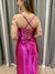 Vestido de festa longo alça com corselete, drapeado, fenda e trançado nas costas - Fucsia - comprar online