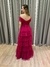 Vestido de festa longo ombro a ombro, com babado na saia e fenda - Fucsia - loja online