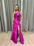 Vestido de festa longo nula manga, com aplicação de flor e fenda - Fucsia - Muzza | Vestidos de Festa para Madrinhas, Formandas e Convidadas