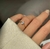 Anillo Onda con Diamante