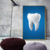 Quadro Dente Branco Fundo Azul Dentista na internet