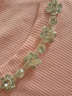 REGATA TIFFANY MODAL DETALHE FLORES EM STRASS - Alessandra Belle Moda Feminina