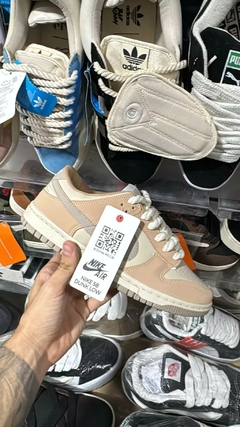 Imagen de Nike Low: "Estilo y Comodidad" + de REGALO un par de medias Nike!!