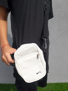 Imagen de Campera Nike + Un Morral DE REGALO sin eleccion!!