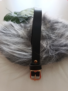 Cinto fino com furo - comprar online
