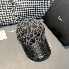 Boné Christian Dior na internet