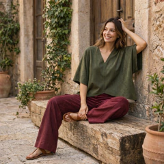 Túnica Ellen Feminina em Suede Decote V Manga ¾