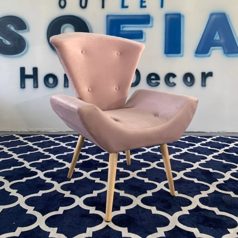 Poltrona Canoa da Sofia Home Decor, com design moderno e confortável, proporcionando sofisticação e elegância ao seu espaço.