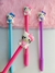 Caneta Fofa Hello Kitty e Kuromi, uma verdadeira joia que une estilo e diversão! Com um design encantador, essas canetas são perfeitas para quem ama personalizar suas anotações com um toque de fofura.

