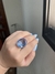 Anel oval azul claro na internet