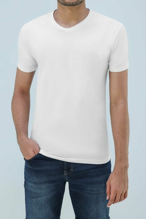 Camiseta Masculina Slim Gola V