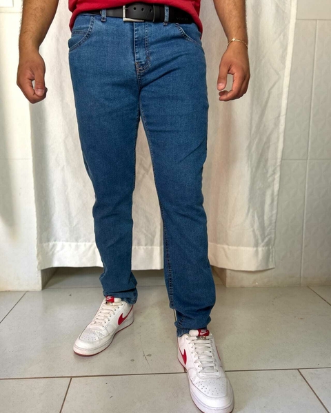 Calça Essencial Slim Jeans- OGOCHI - comprar online