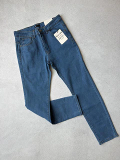 JEANS CLASICO SEMIELASTIZADO - L’MONT ROPA URBANA