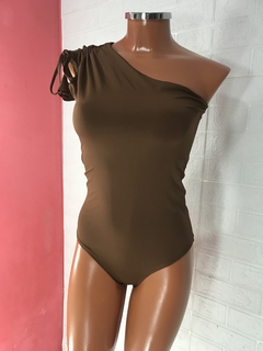 Body Raquel na internet