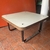 mesa bajita de metal