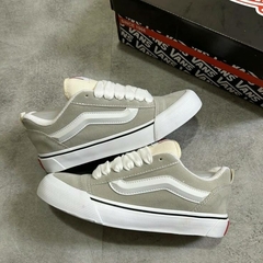 Imagen de ¡¡PROMO IMPERDIBLE!! - CONVERSE CHUCK TAYLOR + VANS KNU SKOOL - (HASTA AGOTAR STOCK)