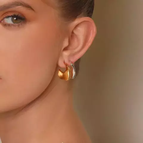 Brinco Argola Ondulada Fosco - comprar online