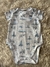 Body cinza estampado milon